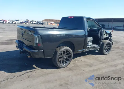 2016 Ram 1500 Express z USA, uszkodzony, nr VIN 3C6JR6AT6GG329482